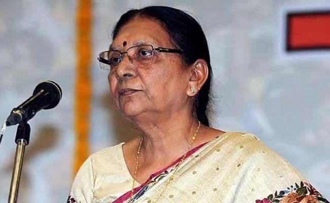 पढ़ाई के दौरान प्रेग्नेंट हो जाती हैं लड़कियां… राज्यपाल आनंदीबेन पटेल का बड़ा बयान, कहा- आत्मनिर्भर बनने के बाद ही करें शादी