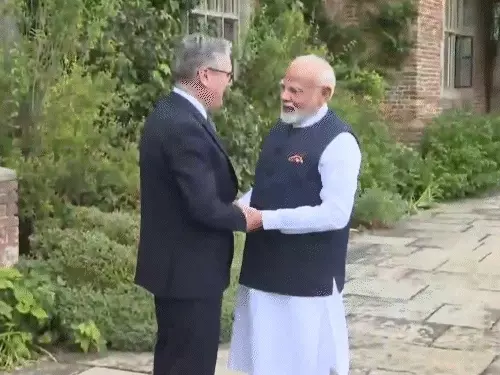 भारत-UK फ्री ट्रेड एग्रीमेंट आज से लागू: व्हिस्की, लग्जरी कारें और ब्यूटी प्रोडक्ट्स होंगे सस्ते, भारतीय निर्यात को मिलेगा बड़ा फायदा