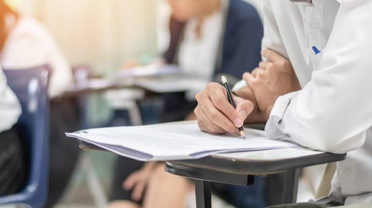JEE-NEET Admission 2026: इंजीनियरिंग और मेडिकल दाखिले में बड़ा बदलाव संभव, बोर्ड परीक्षा के अंकों को मिल सकता है 50% वेटेज